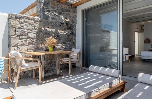 Milos Hotel | 43 m² Hotel ∙ 4 guests