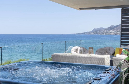 Koutsouras House | 450 m² House ∙ 10 bedrooms ∙ 24 guests