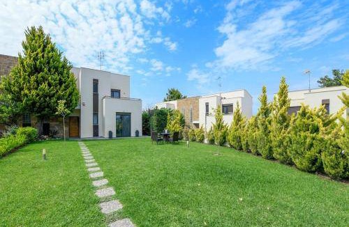 Haniotis Villa | 450 m² Villa ∙ 3 bedrooms ∙ 6 guests