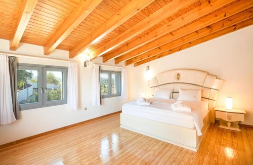 Kommeno Villa | 450 m² Villa ∙ 4 bedrooms ∙ 8 guests
