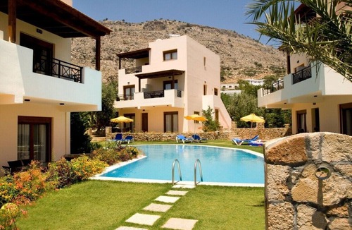 Pefkos House | 4BR Superior Villa with Jacuzzi & Pool