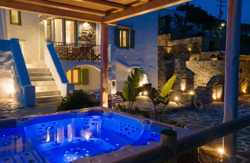 Naxos Villa | 5 Bedroom Villa in Potamia, Naxos Island Private Jacuzzi
