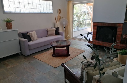 Ormos Agiou Ioannou House | 5 minutes sea sand beach ,30 minutes Athens Airport owners transfers & tours