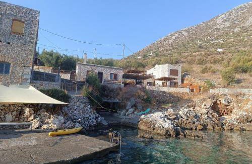 East Mani House | 50 m² House ∙ 2 bedrooms ∙ 6 guests