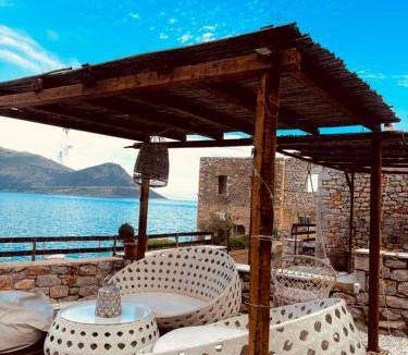 East Mani House | 50 m² House ∙ 2 bedrooms ∙ 6 guests