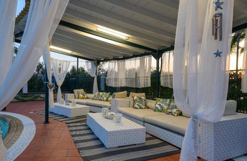 Diasella Resort | 500 m² Resort ∙ 6 bedrooms ∙ 15 guests