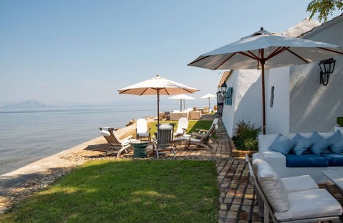 Chlomos Villa | 500 m² Villa ∙ 8 bedrooms ∙ 16 guests