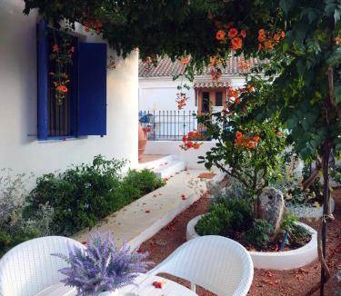 Aetos House | 53 m² House ∙ 2 bedrooms ∙ 4 guests