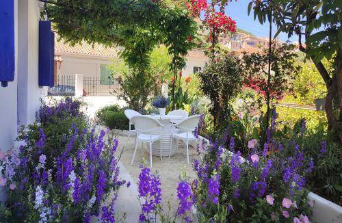 Aetos House | 53 m² House ∙ 2 bedrooms ∙ 4 guests