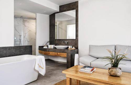 Chora Folegandros Hotel | 54 m² Hotel ∙ 2 guests
