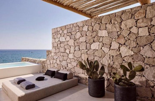 Milos Apartment | 55 m² Serviced apartment ∙ 127 guests
