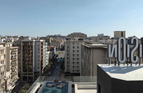 Omonia Hotel | 57 m² Hotel ∙ 2 bedrooms ∙ 127 guests