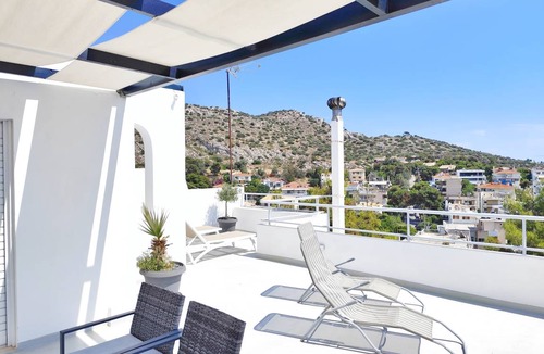 Vouliagmeni Apartment | 60 m² Apartment ∙ 1 bedroom ∙ 3 guests