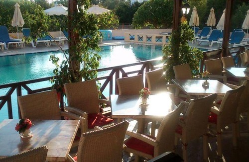 Pefkos Apartment | 60 m² Serviced apartment ∙ 2 bedrooms ∙ 127 guests