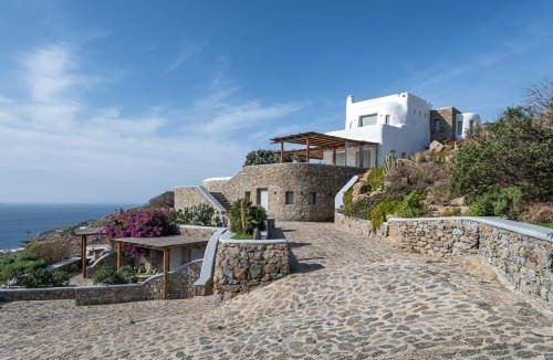 Tourlos Villa | 600 m² Villa ∙ 10 bedrooms ∙ 24 guests