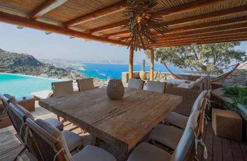 Tourlos Villa | 600 m² Villa ∙ 10 bedrooms ∙ 24 guests