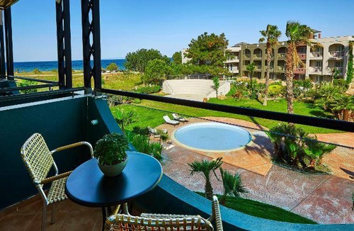 Ormos Prinou Resort | 64 m² Resort ∙ 2 bedrooms ∙ 127 guests