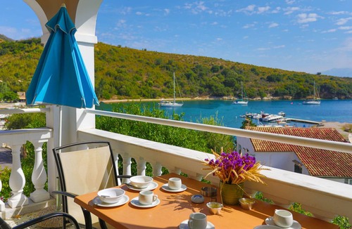 Agios Stefanos Apartment | 65 m² Apartment ∙ 2 bedrooms ∙ 5 guests