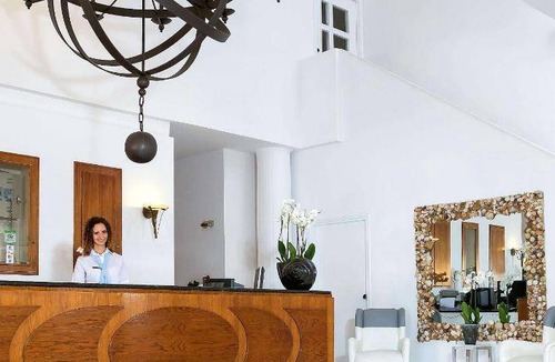 Platanes Hotel | 65 m² Hotel ∙ 2 bedrooms ∙ 127 guests