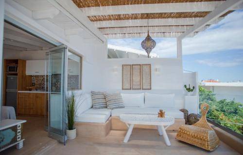 Milos House | 65 m² House ∙ 3 bedrooms ∙ 6 guests