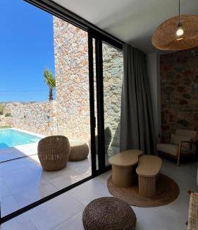 Kymi-Aliveri Resort | 65 m² Resort ∙ 2 bedrooms ∙ 6 guests
