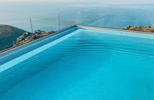Ano Meria House | 65 Stairs Τo Ηeaven Private Pool
