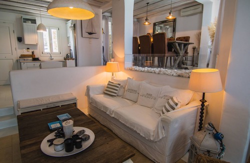 Kalafatis Villa | 6Bedroom Villa with private pool, located in Kalafatis, Mykonos