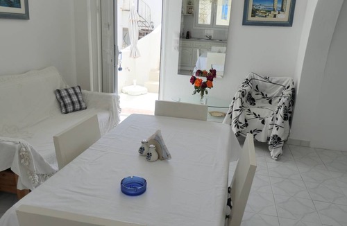 Naxos Apartment | 70 m² Apartment ∙ 2 bedrooms ∙ 5 guests