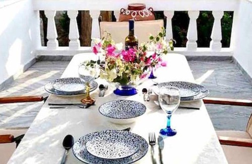 Hydra Apartment | 70 m² Apartment ∙ 2 bedrooms ∙ 4 guests