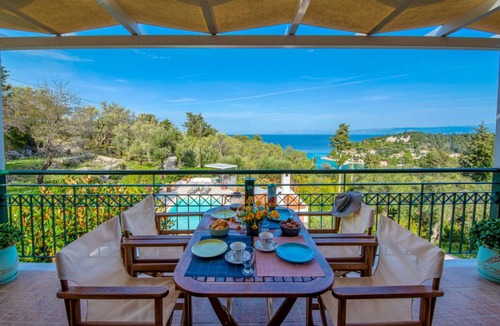 Lakka Villa | 70 m² Villa ∙ 2 bedrooms ∙ 4 guests