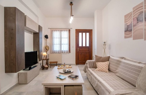 Aperathos Apartment | 75 m² Apartment ∙ 2 bedrooms ∙ 3 guests
