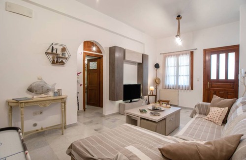 Aperathos Apartment | 75 m² Apartment ∙ 2 bedrooms ∙ 3 guests