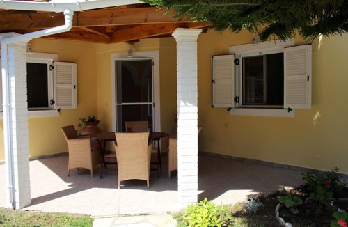 Agios Matthaios House | 75 m² House ∙ 2 bedrooms ∙ 6 guests