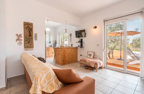 Kalathos Villa | 79 m² Villa ∙ 3 bedrooms ∙ 6 guests