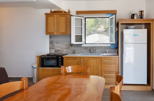 Kamari Apartment | 80 m² Apartment ∙ 2 bedrooms ∙ 5 guests