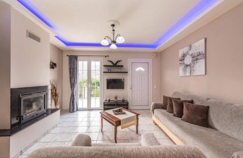 Agia Marina House | 80 m² House ∙ 2 bedrooms ∙ 5 guests