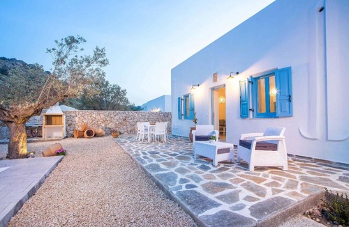 Kalathos House | 80 m² House ∙ 2 bedrooms ∙ 4 guests