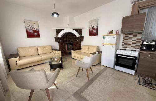Monopari House | 80 m² House ∙ 2 bedrooms ∙ 5 guests
