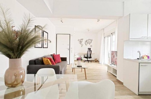 Amarousion Apartment | 81 m² Apartment ∙ 3 bedrooms ∙ 6 guests