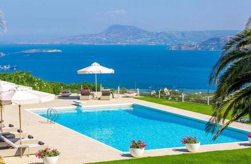 Chania Villa | 815 m² Villa ∙ 5 bedrooms ∙ 10 guests