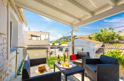 Agios Stefanos Apartment | 82 m² Apartment ∙ 2 bedrooms ∙ 5 guests