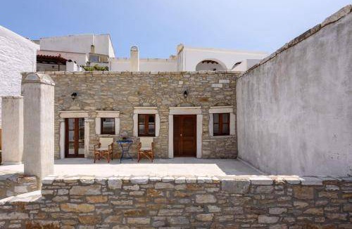 Aperathos House | 85 m² House ∙ 2 bedrooms ∙ 5 guests