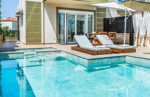 Pallini Villa | 85 m² Villa ∙ 1 bedroom ∙ 2 guests