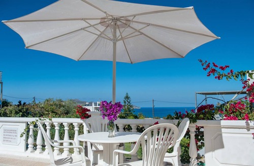 Kato Stalos Apartment | 90 m² Apartment ∙ 3 bedrooms ∙ 6 guests