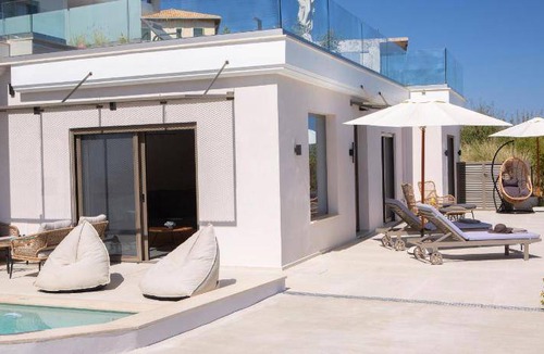 Kalamitsi Resort | 90 m² Resort ∙ 3 bedrooms ∙ 6 guests