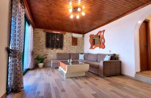 Karpathos Town Villa | 90 m² Villa ∙ 2 bedrooms ∙ 4 guests