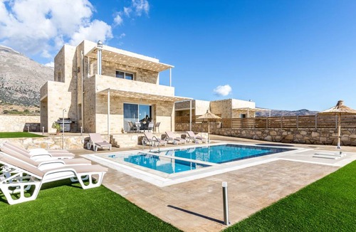 Triopetra Villa | 90 m² Villa ∙ 3 bedrooms ∙ 8 guests