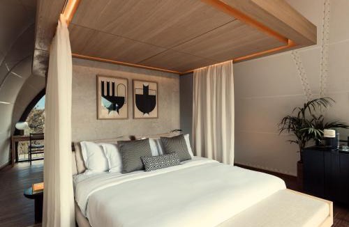 Voula Hotel | 91 Athens Riviera, The Resort