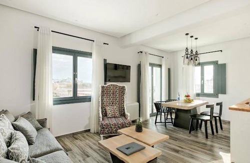Glastros Hotel | 95 m² Hotel ∙ 3 bedrooms ∙ 127 guests
