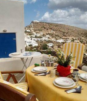 Sikinos House | 95 m² House ∙ 2 bedrooms ∙ 10 guests